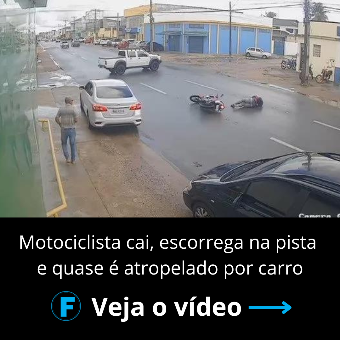 Motociclista cai, escorrega na pista e quase é atropelado por carro; VÍDEO