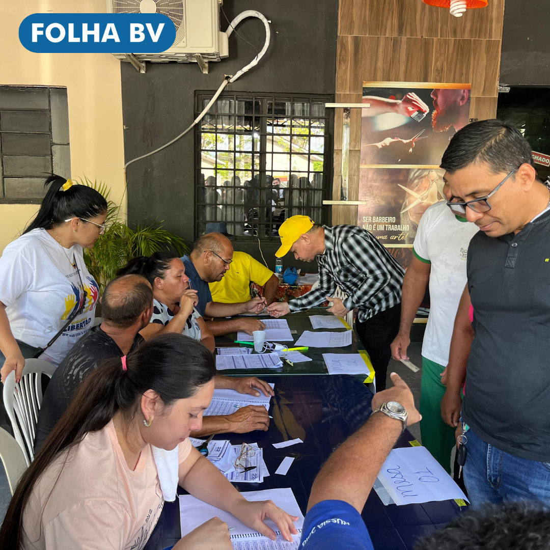 Ônibus de banda de forró tomba a caminho de show no interior de Roraima